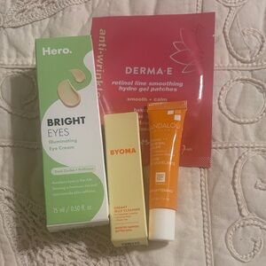 Hero Bright Eyes Illuminating Eye Cream - with other samples